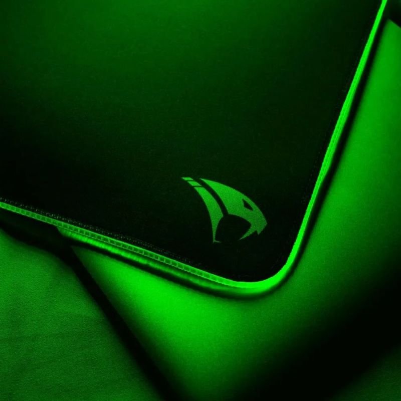 MOUSEPAD GAMER NAJA GRANDE 260X360X3MM COM LED RGB TECIDO EMBORRACHADO VIPER PRO GAMER VI406